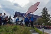 11.11.: Konfettischmuck für kleinen Strassenkreisel