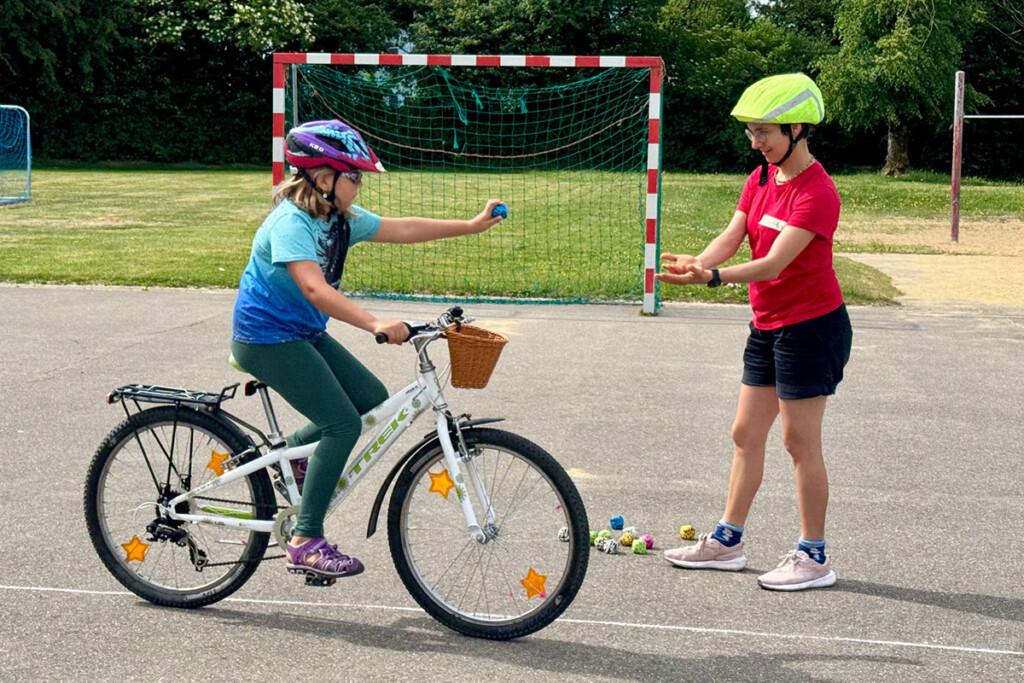 Sicher im Sattel: Velo-Kurs in Bassersdorf